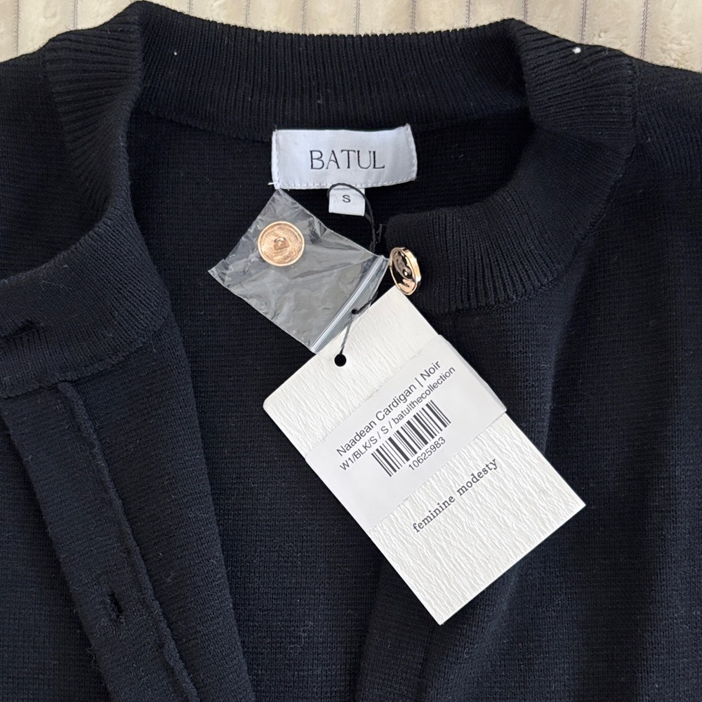 Naadean Cardigan | Noir - Picture 6 of 10